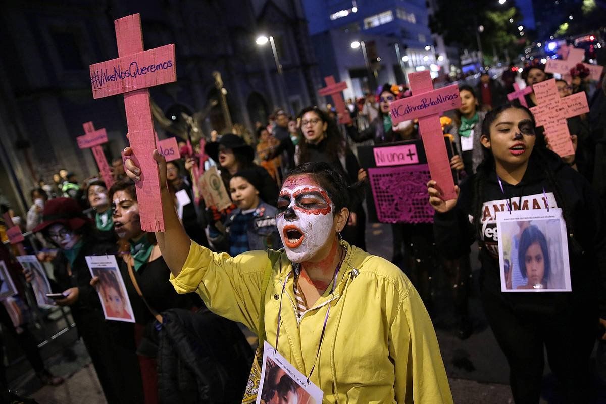 Feminizidioen aurkako protesta bat joan den abenduan, Mexiko Hirian. SáSHENKA GUTIéRREZ / EFE