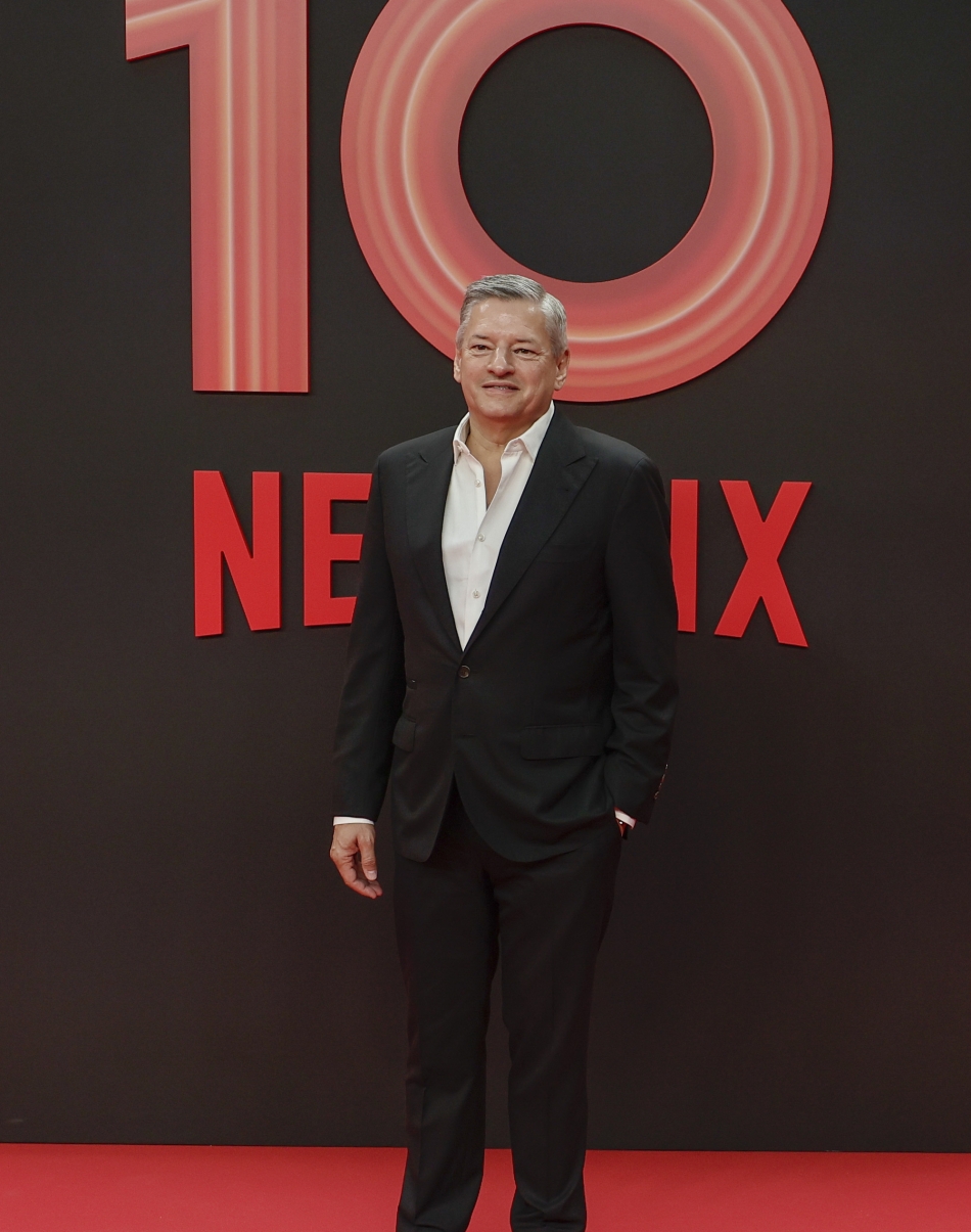 Ted Sarandos Netflixeko zuzendari nagusia Netflix Espainiara duela 10 urte iritsi zela ospatzeko ekitaldian Ted Sarandos Netflixeko zuzendari nagusia Netflix Espainiara duela 10 urte iritsi zela ospatzeko ekitaldian