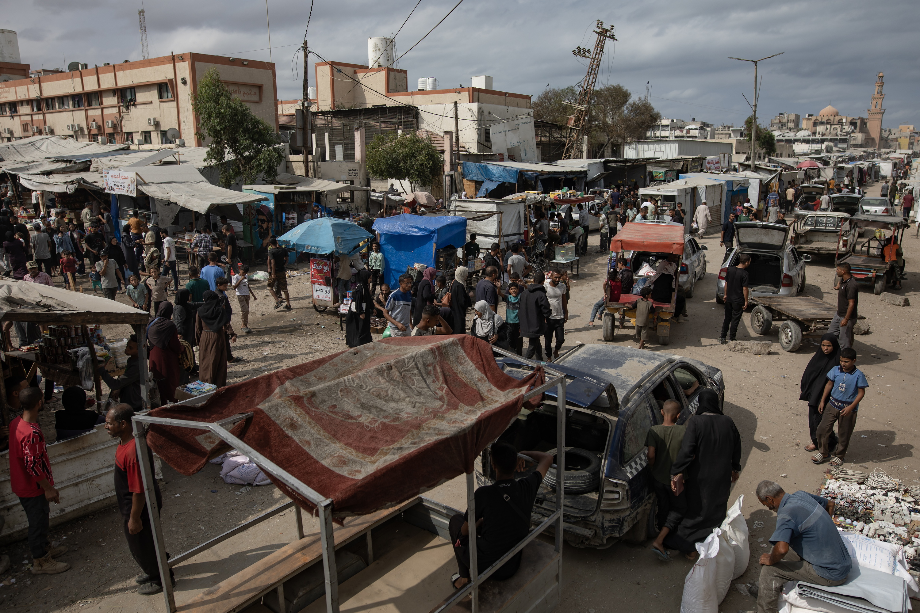 Palestinar batzuk, Khan Yunisgo merkatuan Palestinar batzuk, Khan Yunisgo merkatuan
