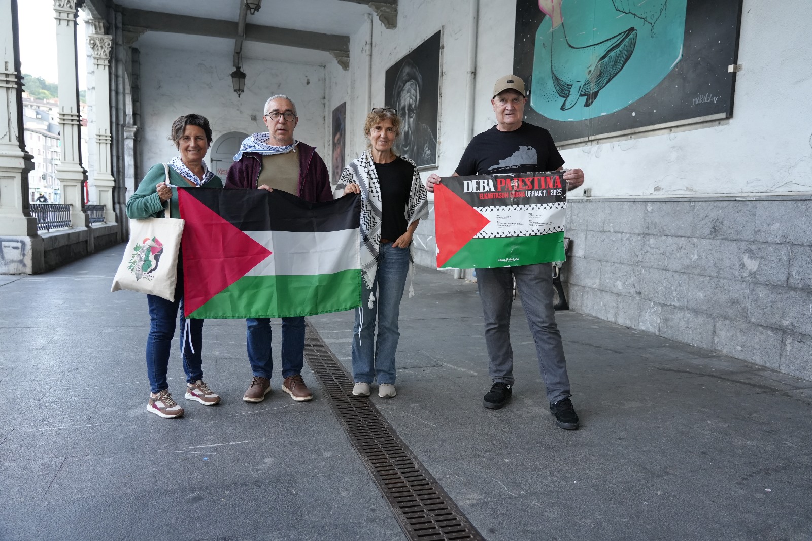 Deba-Palestina herri ekimeneko kideak, asteon, Deban. BERRIKETAN HERRI ALDIZKARIA