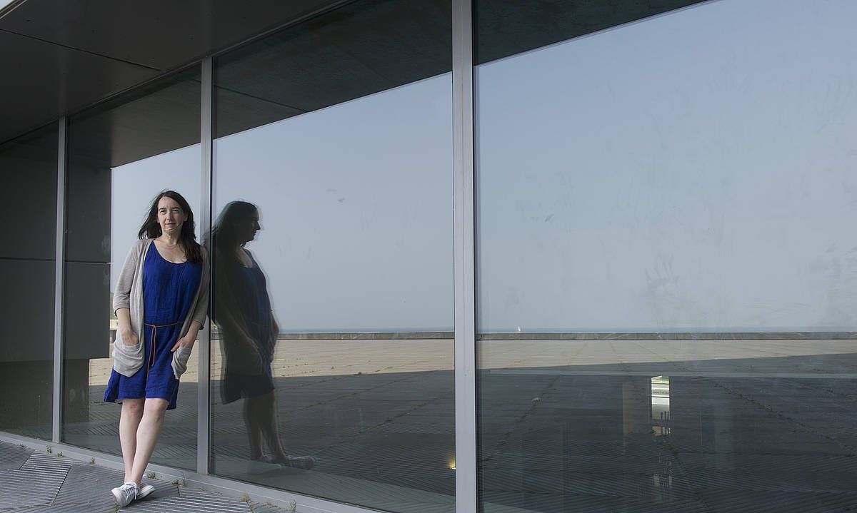 Elena Odriozola ilustratzailea, 2013ko artxiboko irudi batean. JON URBE / FOKU