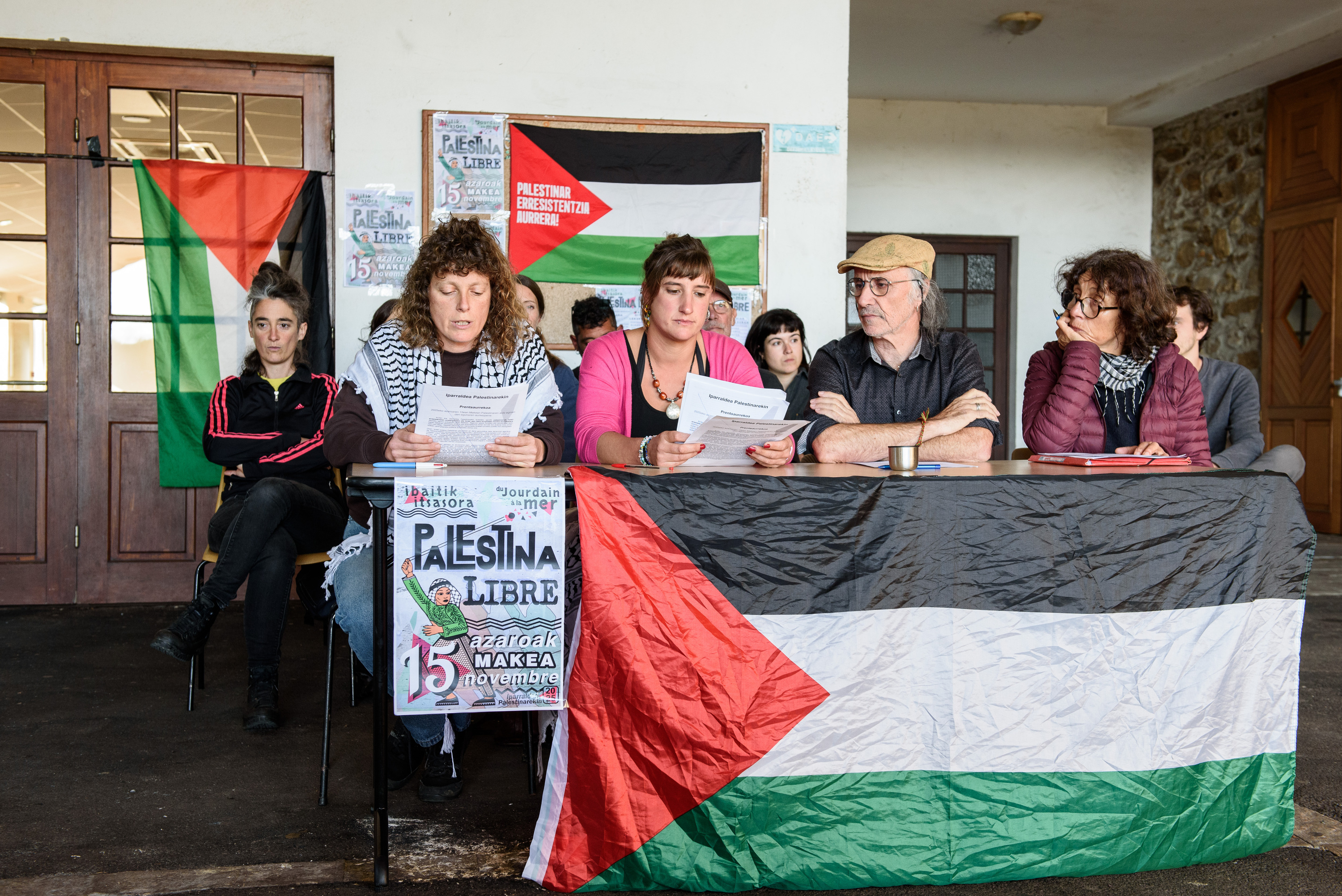 Iparraldea Palestinarekin kolektiboaren prentsaurrekoa, gaur goizean, Makean. GUILLAUME FAUVEAU
