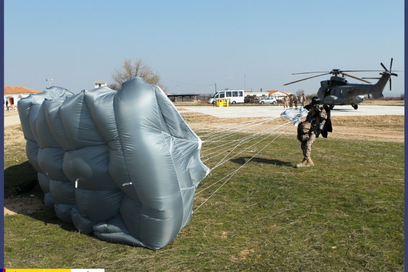 (ID_17603472302535) Espainiako militarrak Ablitasko aerodromoan