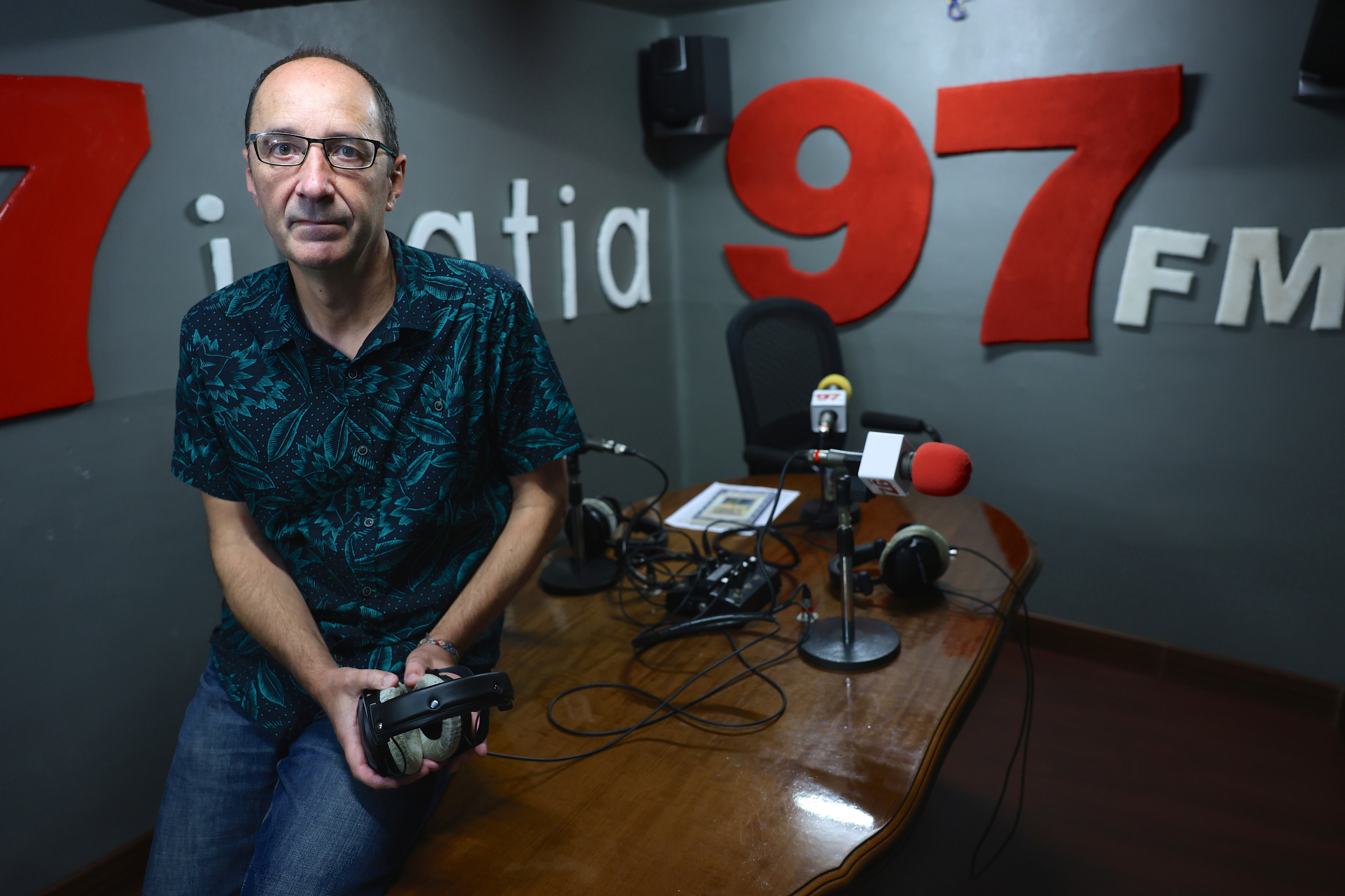 Gorka Andraka 'Mar de fueguitos' irratsaioko esataria, Bilbon, urriaren 10ean. OSKAR MATXIN EDESA / FOKU