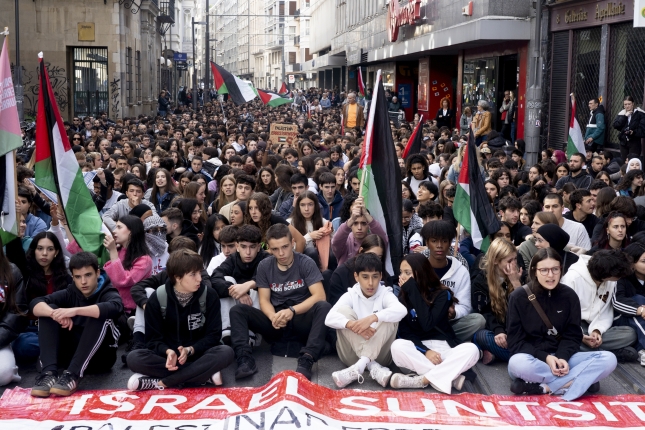 (ID_15420118) (Raul Bogajo/@FOKU) 2025-10-15, Gasteiz. Palestinaren aldeko greba deitu dute EHU Kanpus-an, mobizazioak IA eta IKama... (ID_15420118) (Raul Bogajo/@FOKU) 2025-10-15, Gasteiz. Palestinaren aldeko greba deitu dute EHU Kanpus-an, mobizazioak IA eta IKama...