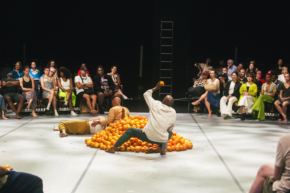 'Gathering'.  YAA SAMAR DANCE THEATRE