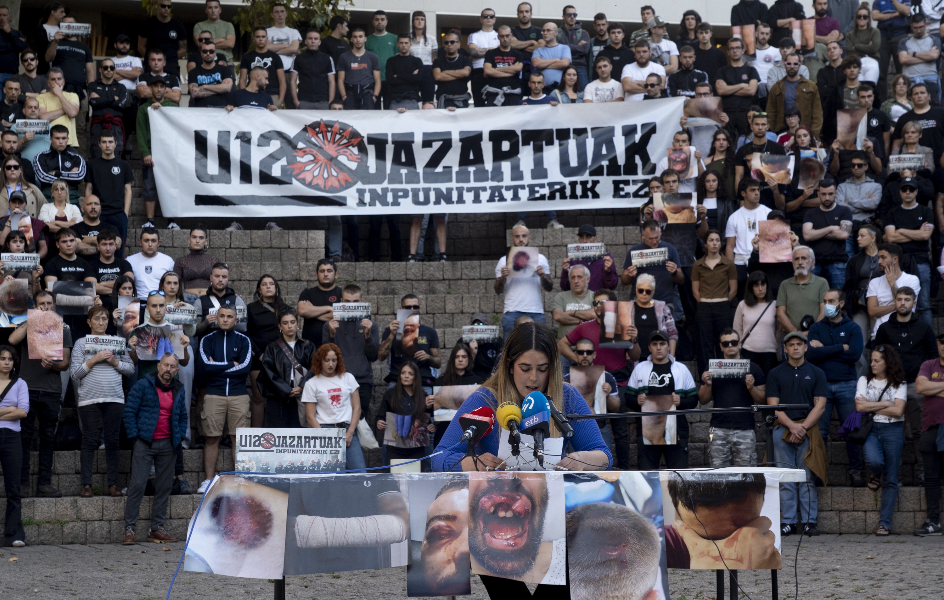 Garu arratsaldeko agerraldia, Gasteizen. RAUL BOGAJO / FOKU