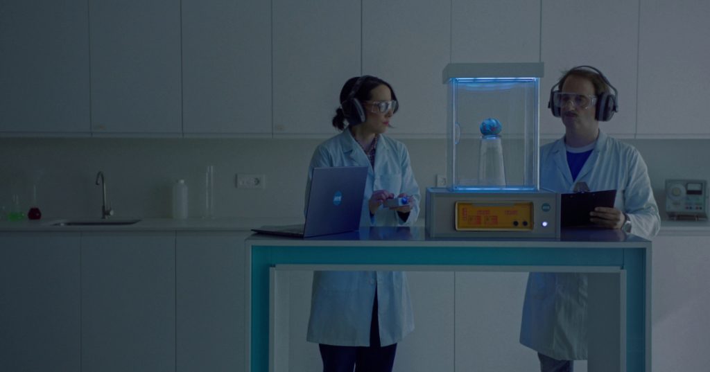 Eneko Muruzabalen 'Planetagatik' filma. ZINE BILERA
