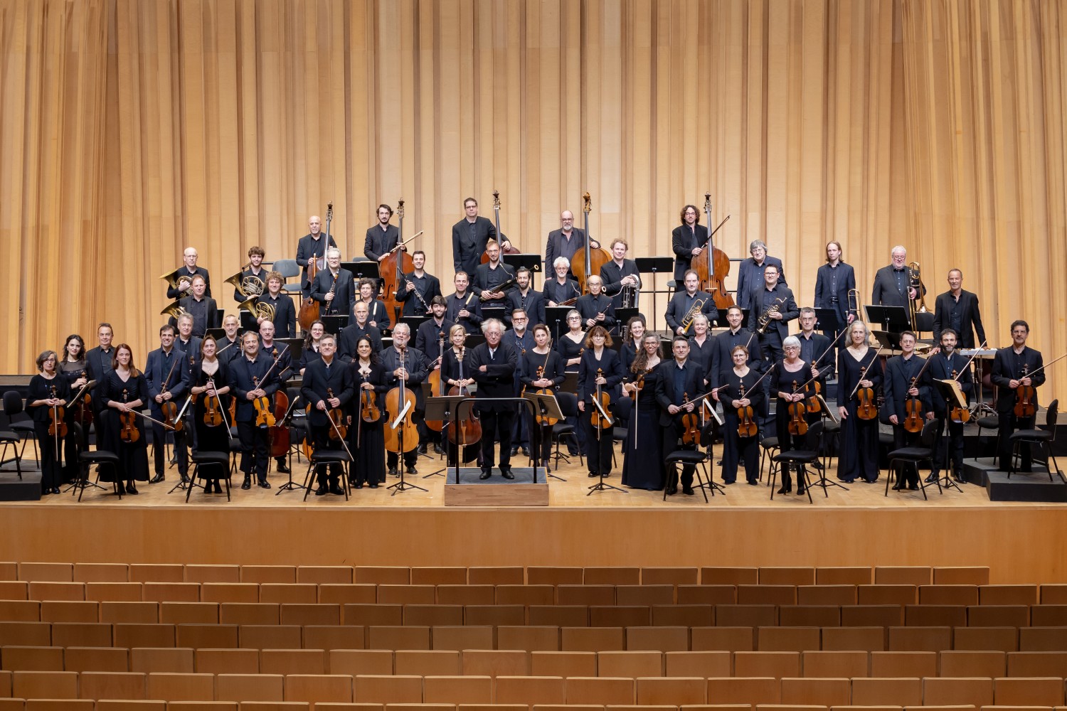 Orchestre des Champs-Elysees taldearen irudi bat. ORCHESTRE DES CHAMPS-ÉLYSÉES