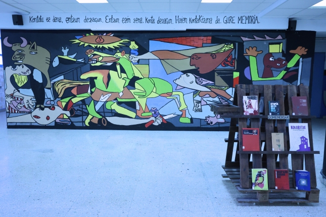 (ID_15394998) (Oskar Matxin Edesa/@FOKU) 2025-10-07, Bilbo. Bilboko Santutxu auzoko Karmela gune okupatuak hamar urte beteko ditu a...