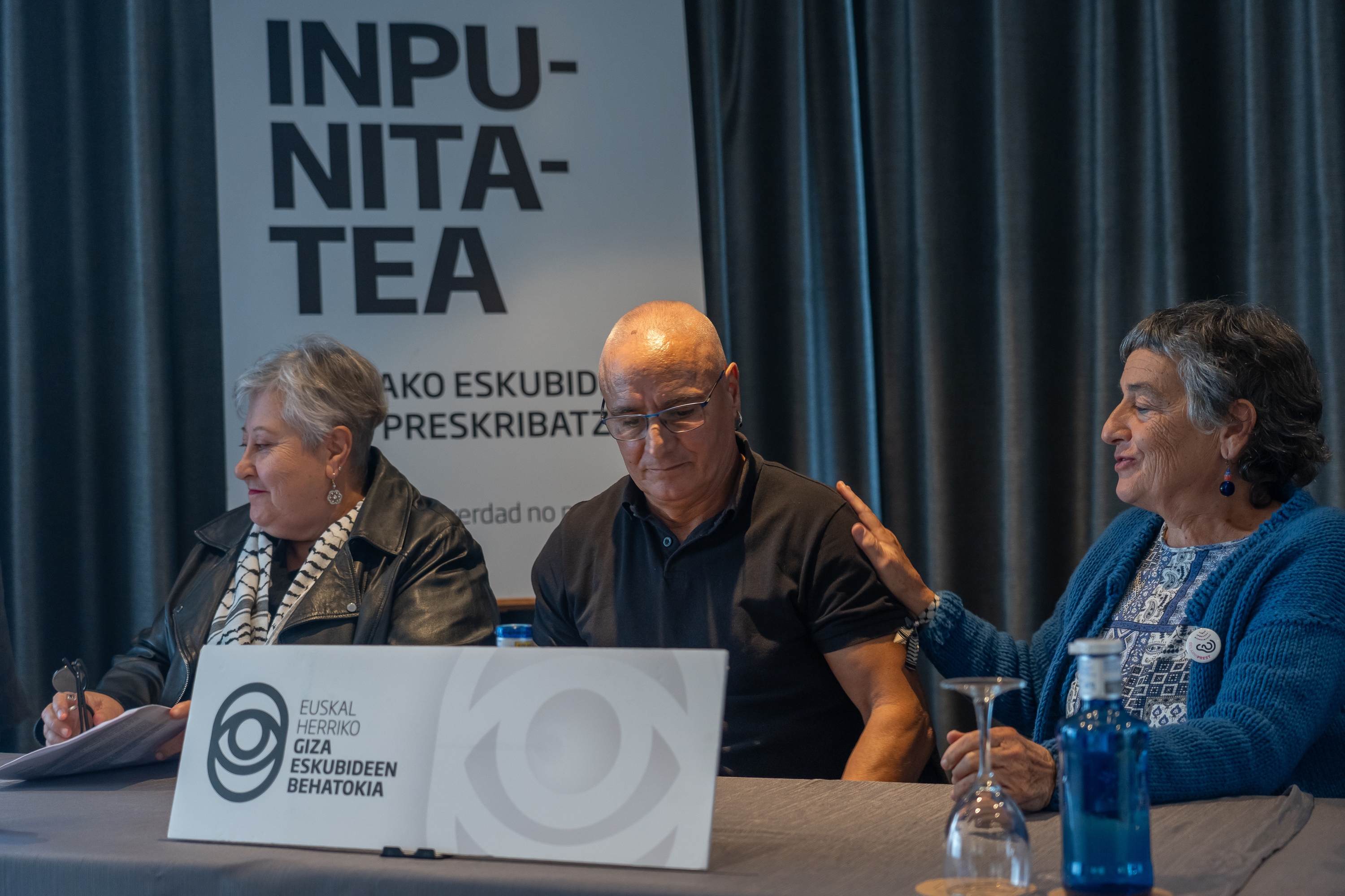 Alcantarilla, Euskal Herriko Torturatuen Sareko kideen babespean. ANDONI CANELLADA / FOKU Alcantarilla, Euskal Herriko Torturatuen Sareko kideen babespean. ANDONI CANELLADA / FOKU