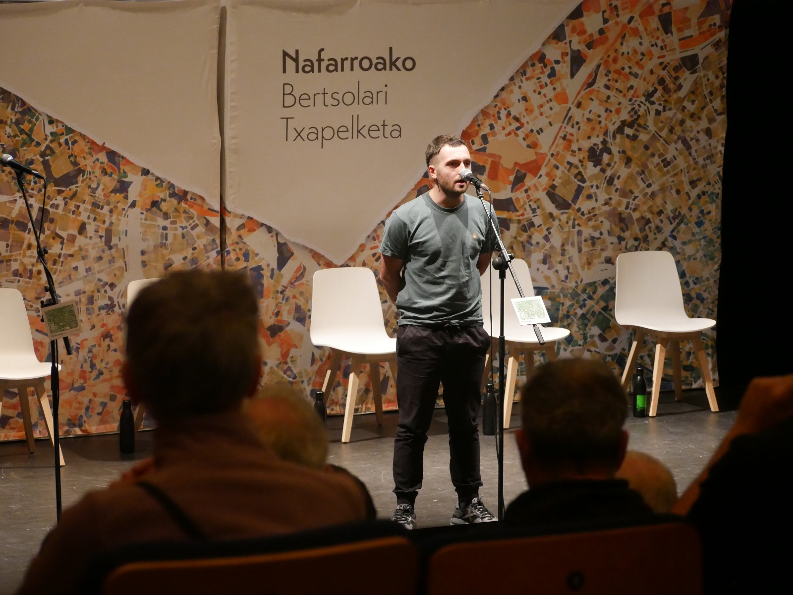 Joanes Illarregi, igandeko saioan. NAFARROAKO BERTSOZALE ELKARTEA