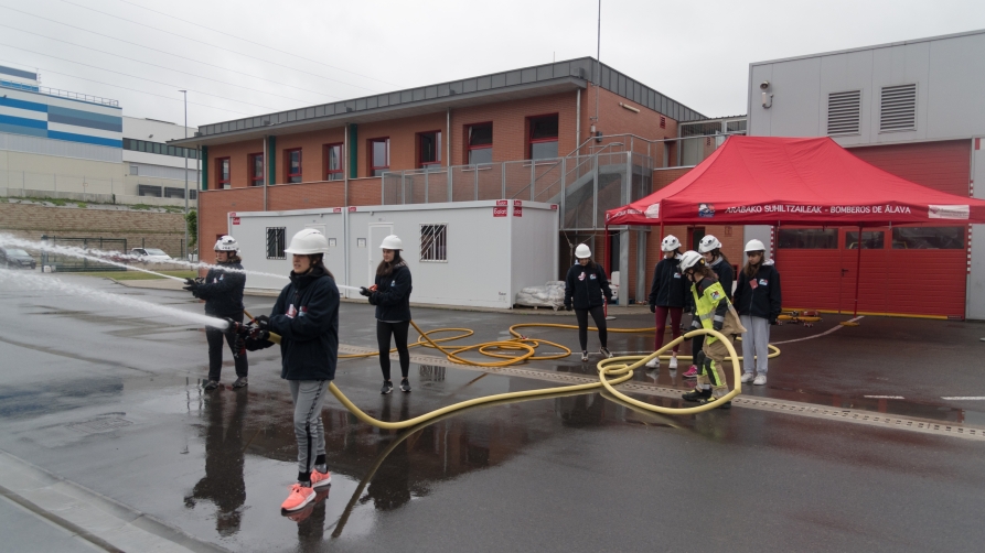 Emakume suhiltzaileak Emakume suhiltzaileak