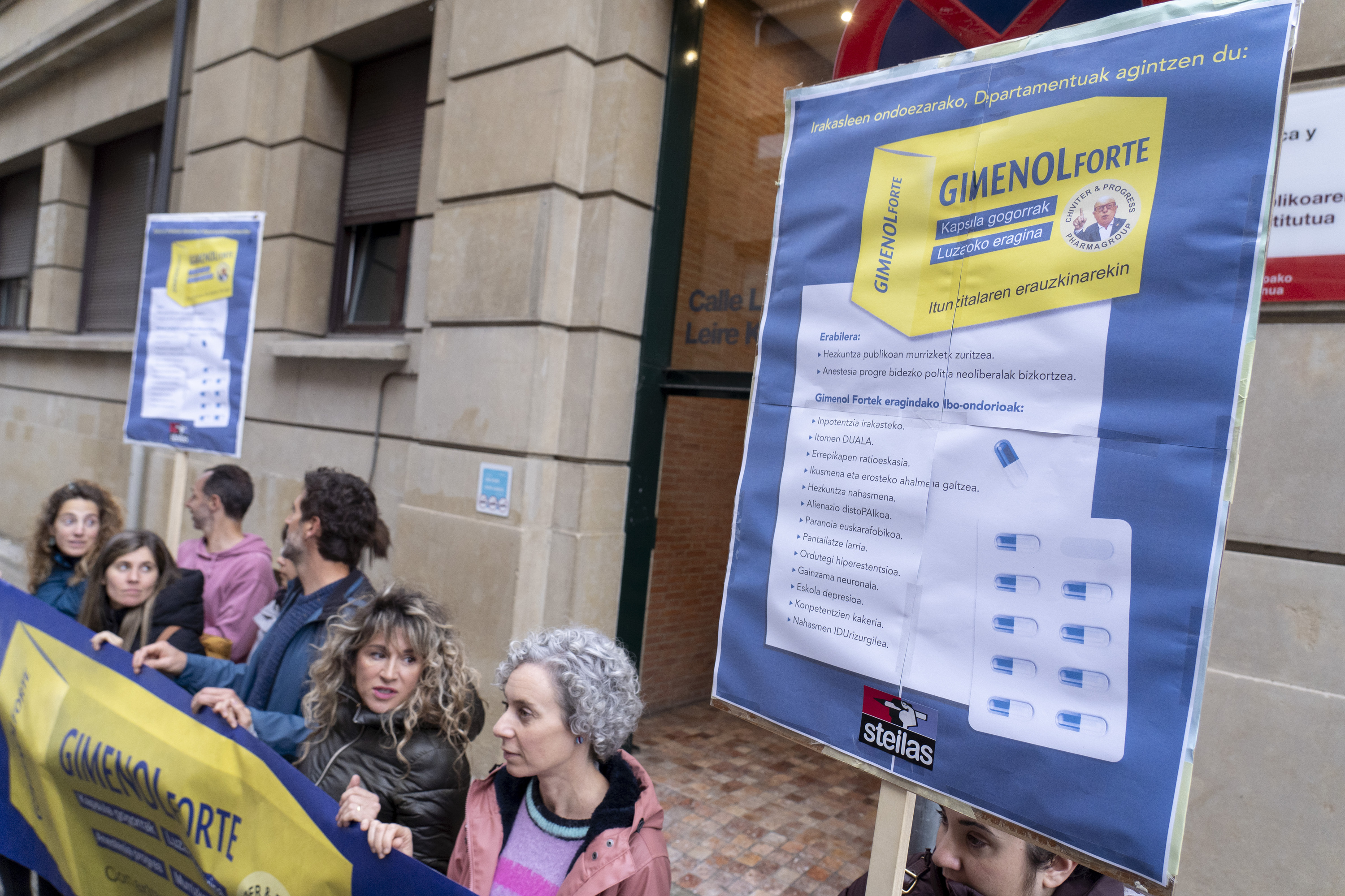 Salatu dute Hezkuntza Departamentuaren politikek kalte egiten diotela irakasleen osasunari Salatu dute Hezkuntza Departamentuaren politikek kalte egiten diotela irakasleen osasunari