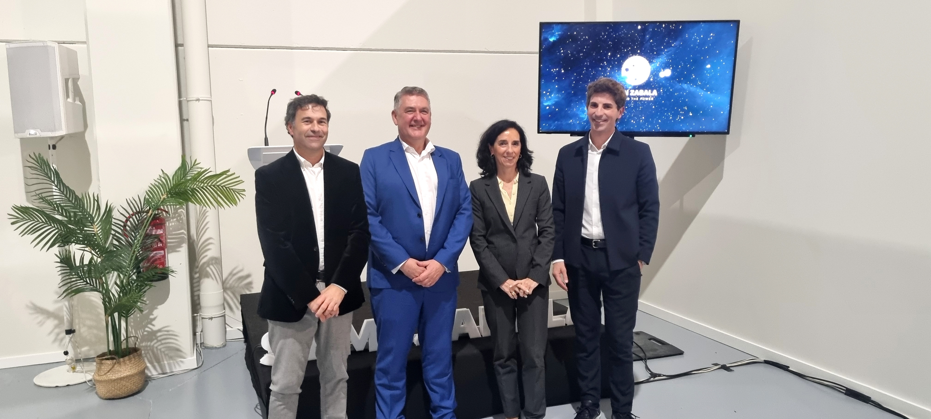 Enpresako eta erakundeetako ordezkariak, arratsalde honetan. SEMI ZABALA Enpresako eta erakundeetako ordezkariak, arratsalde honetan. SEMI ZABALA