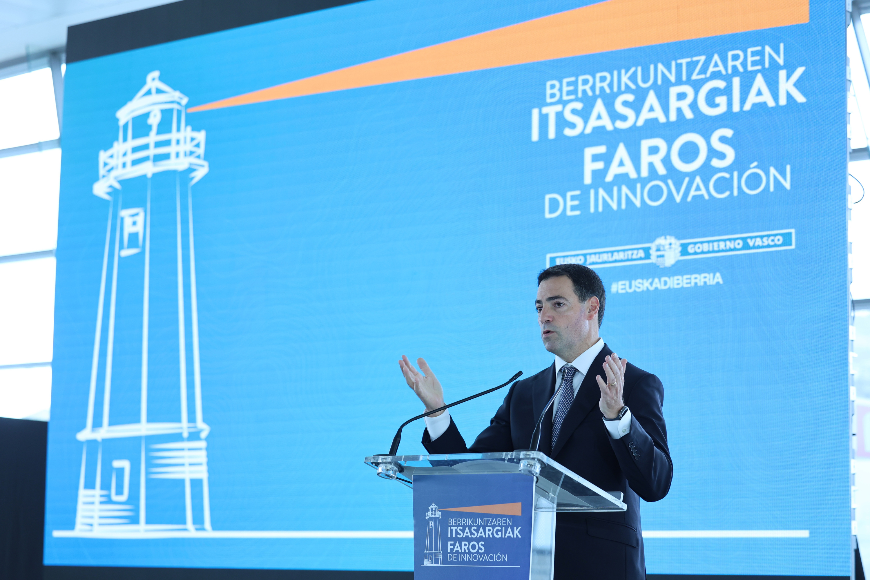 Imanol Pradales Eusko jaurlaritzako lehendakaria, Berrikuntzaren Itsasargiak tresnaren aurkezpenean, gaur, Getxon. OSKAR MATXIN EDESA / FOKU