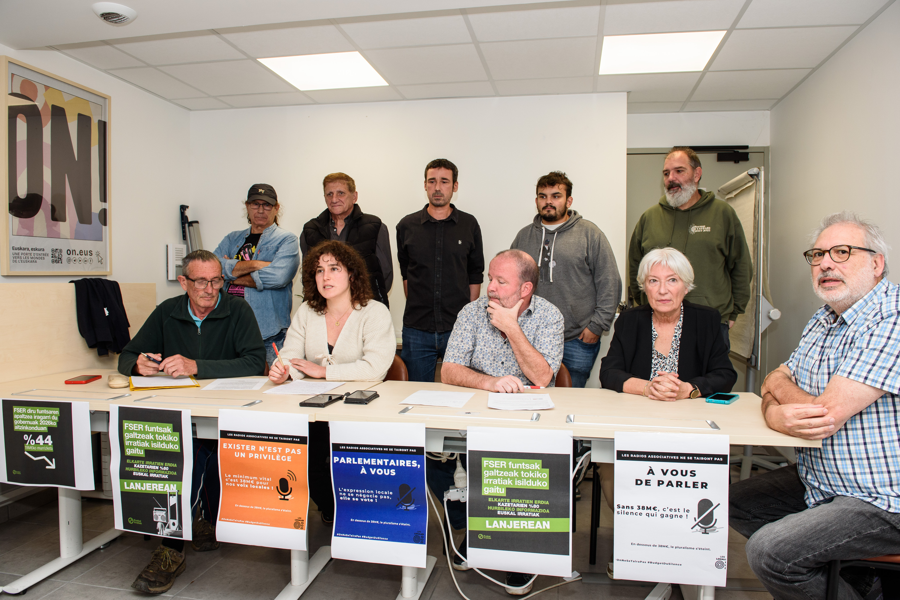 Ipar Euskal Herriko irrati libreen prentsaurrekoa, gaur, Baionan. GUILLAUME FAUVEAU