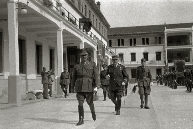 Francisco Franco Loiolako kuartelean, 1943an. VICENTE MARTIN / KUTXA FOTOTEKA