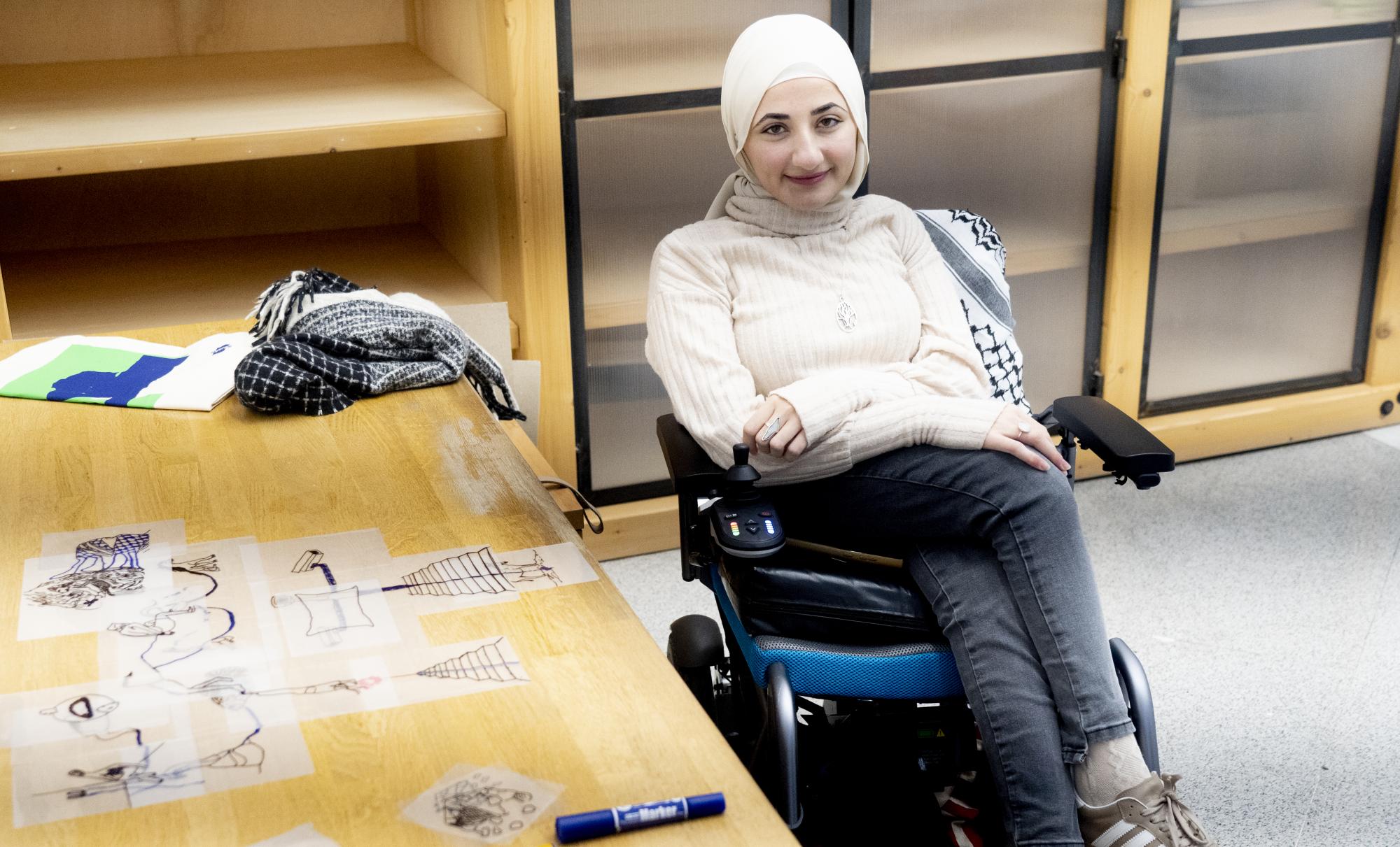 Xaima Xeikh Ali, artista palestinarra, Bilbo Arte Fundazioan (Bizkaia), iragan astelehenean. RAUL BOGAJO/FOKU