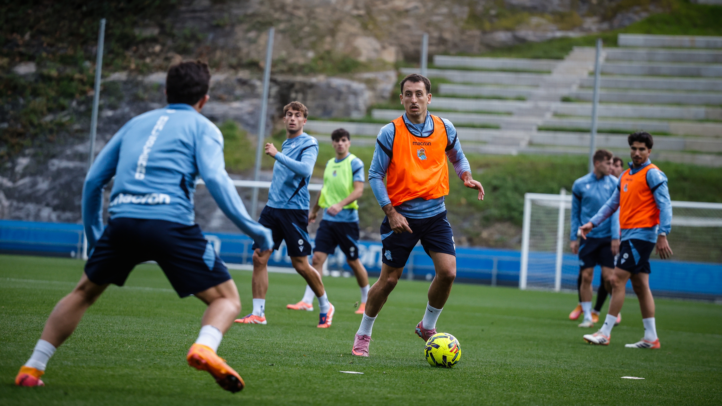 Realeko jokalariak aste honetan egindako entrenamendu batean. ANDER URIA