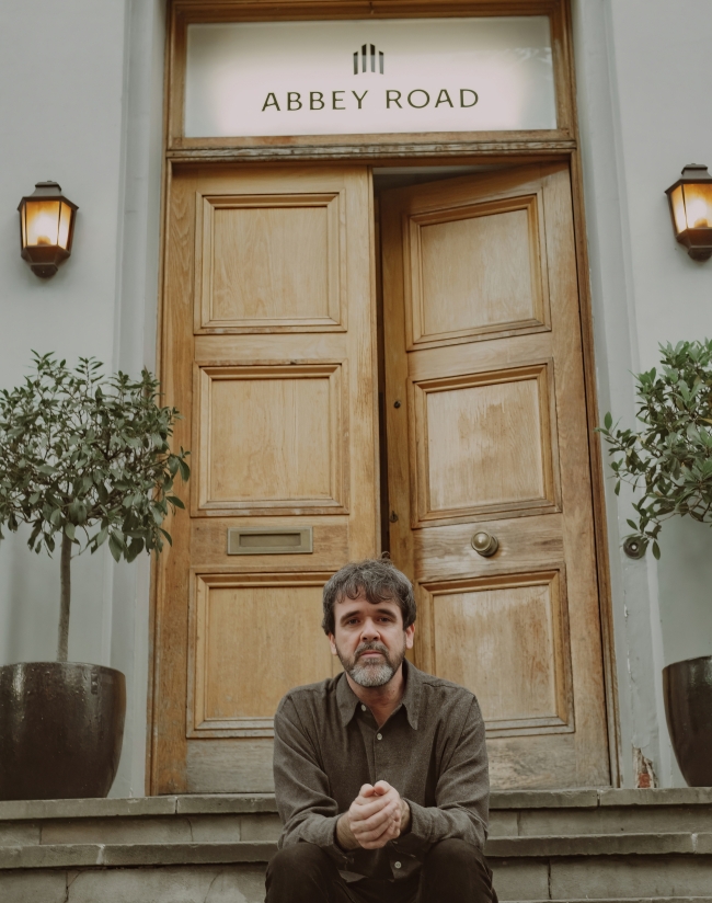 Gorka Urbizu, Abbey Roaden. IBAI ARRIETA / ONLY IN DREAMS