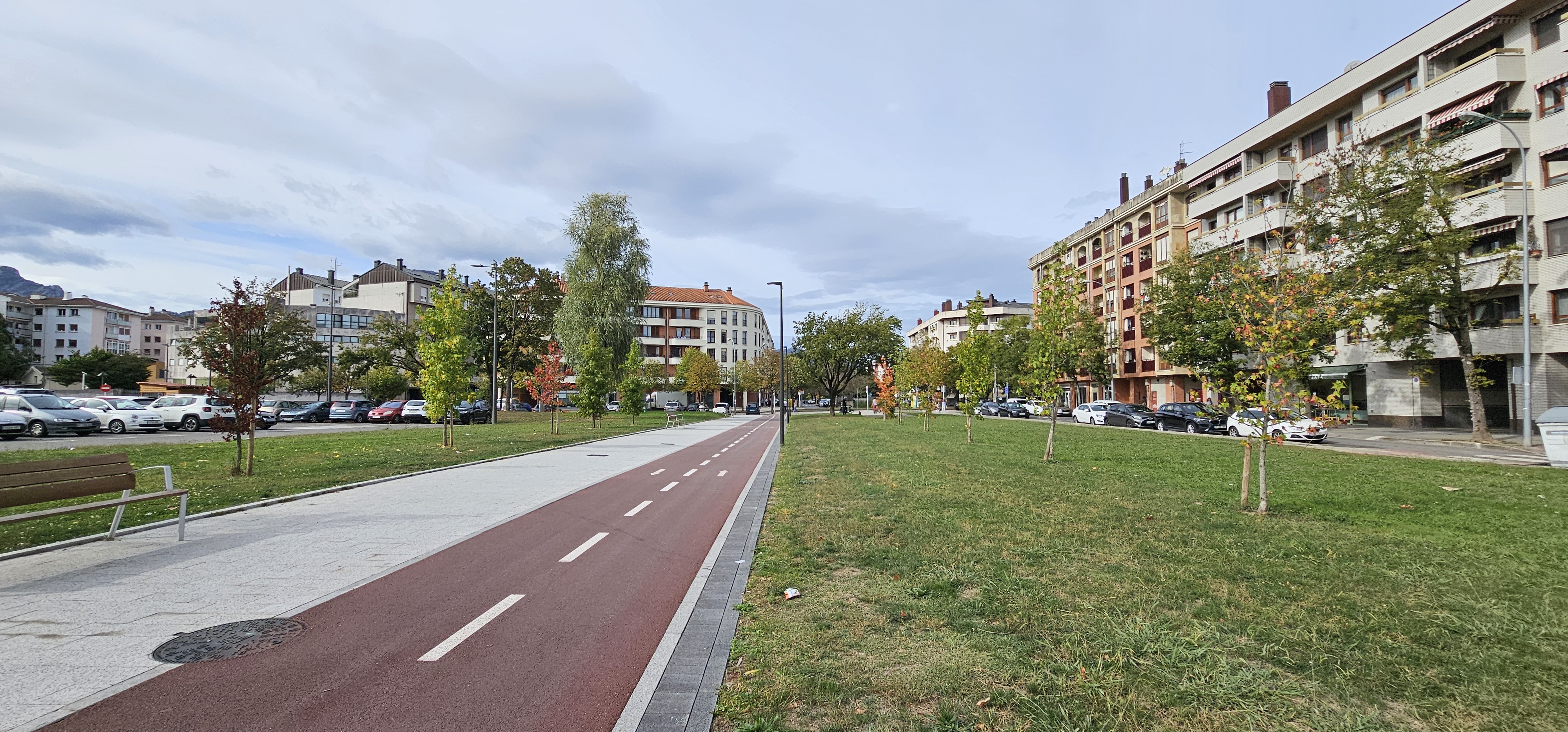 Bidegorria Durangon, artxiboko irudi batean. BERRIA