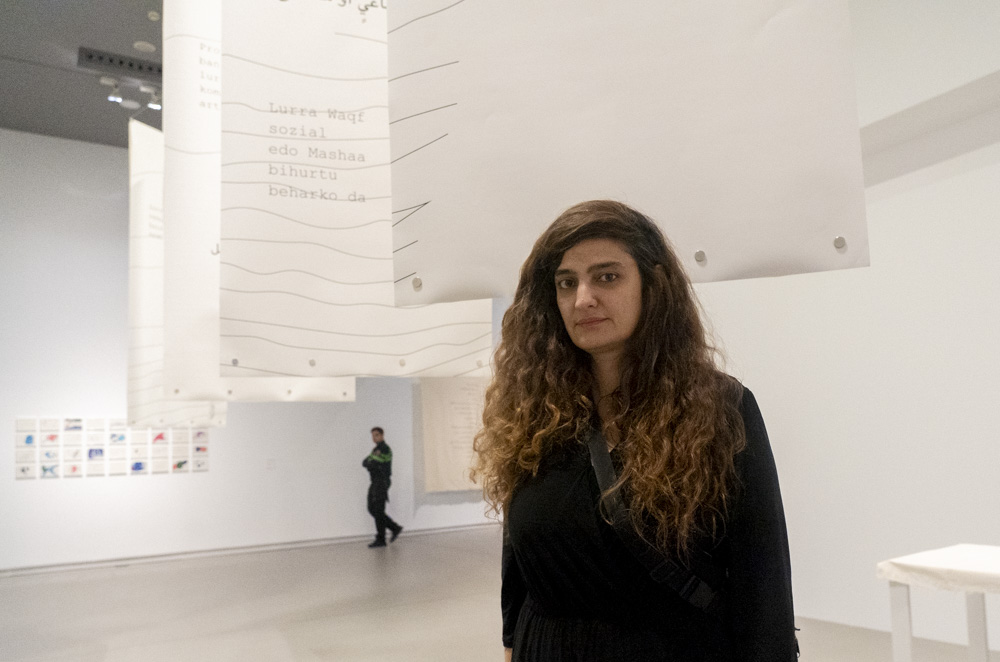 Marwa Arsanios artista Artiumeko erakusketan. RAUL BOGAJO / FOKU