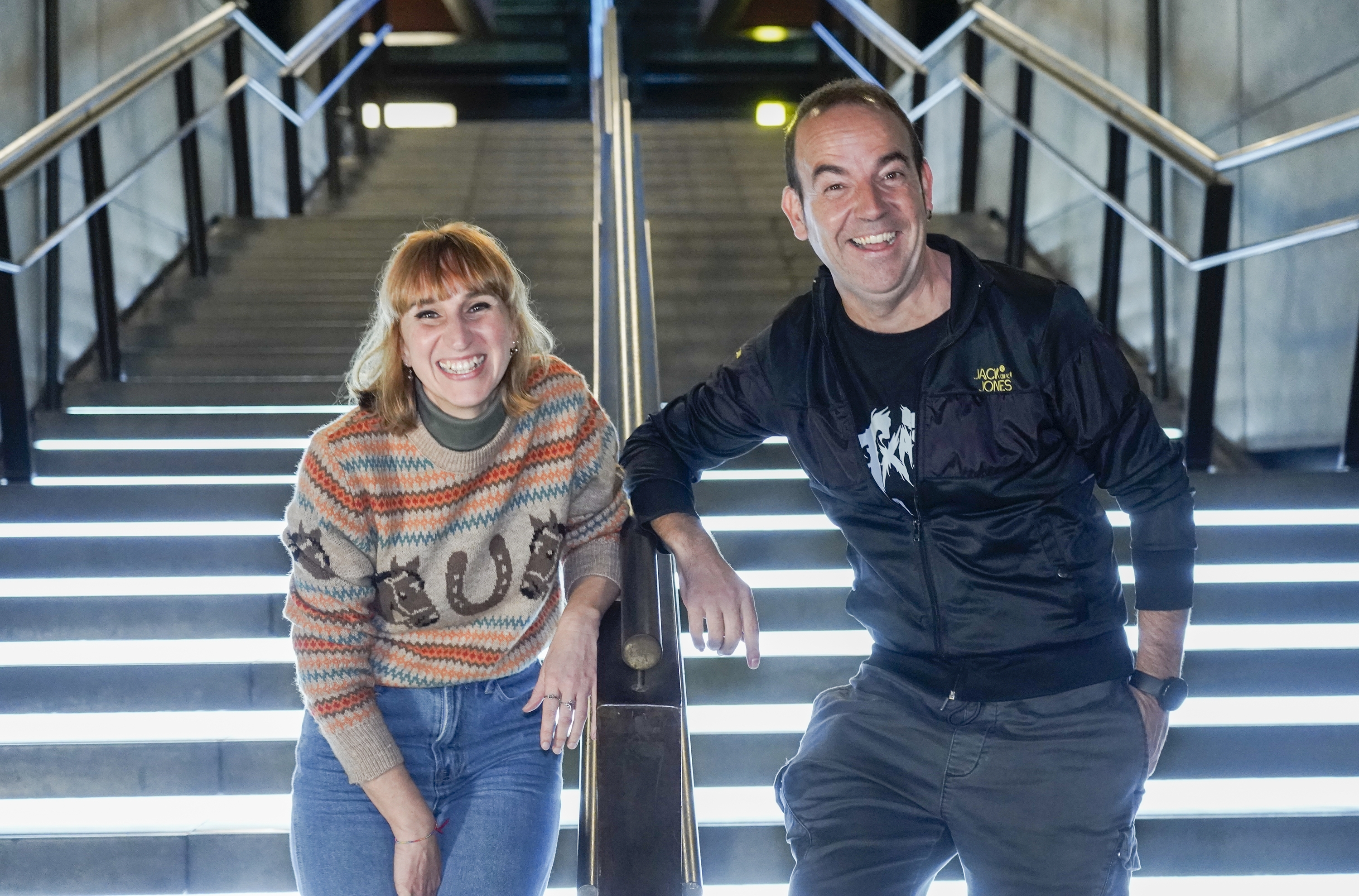 'Piztiak' telesailaz aritu dira Amancay Gaztanaga eta Xanti Rodriguez, gaur, Bilbon. MARISOL RAMIREZ / FOKU