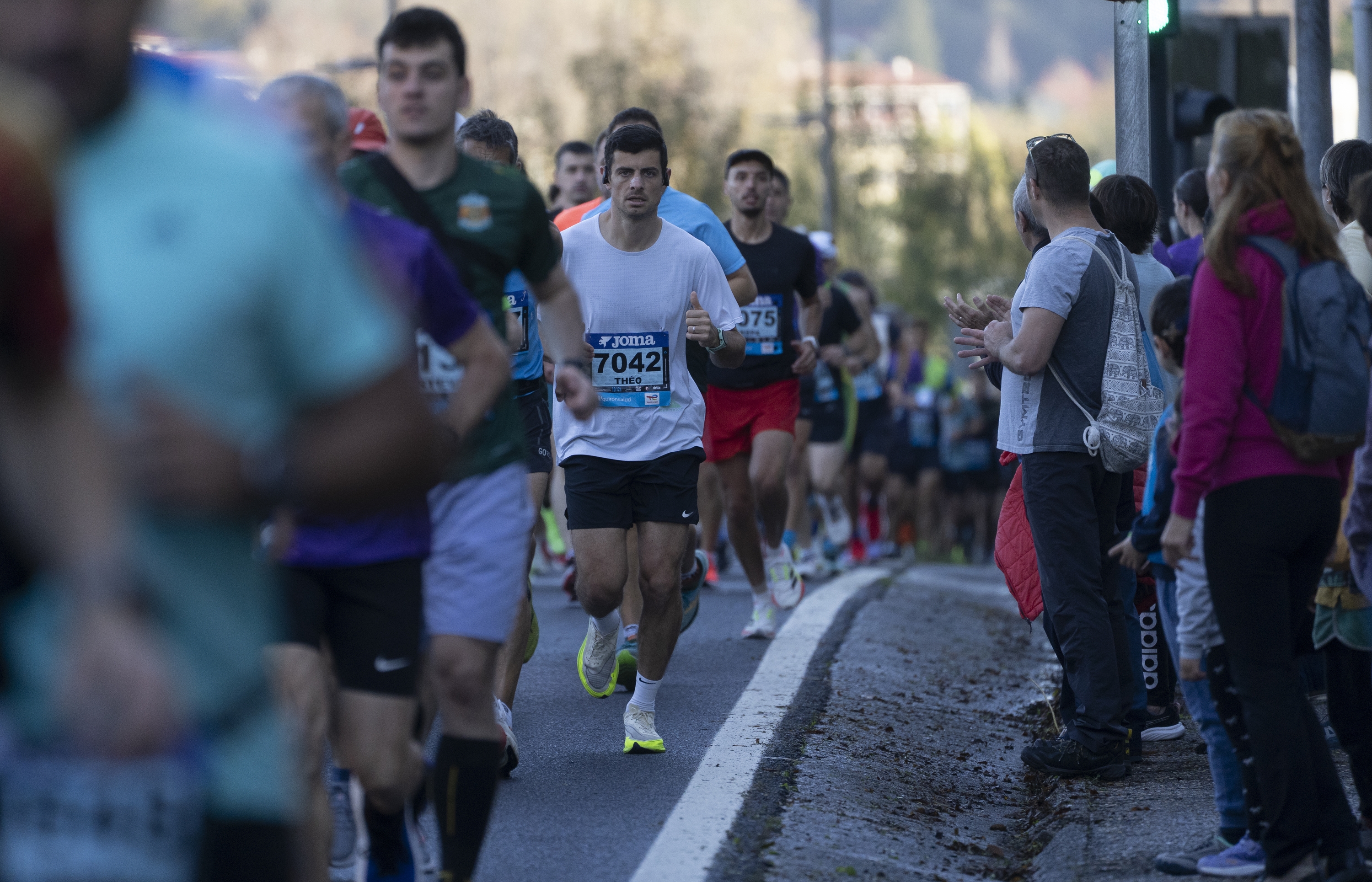 Korrikalariak lasterketa hasi berritan, Irunen. JAGOBA MANTEROLA / FOKU