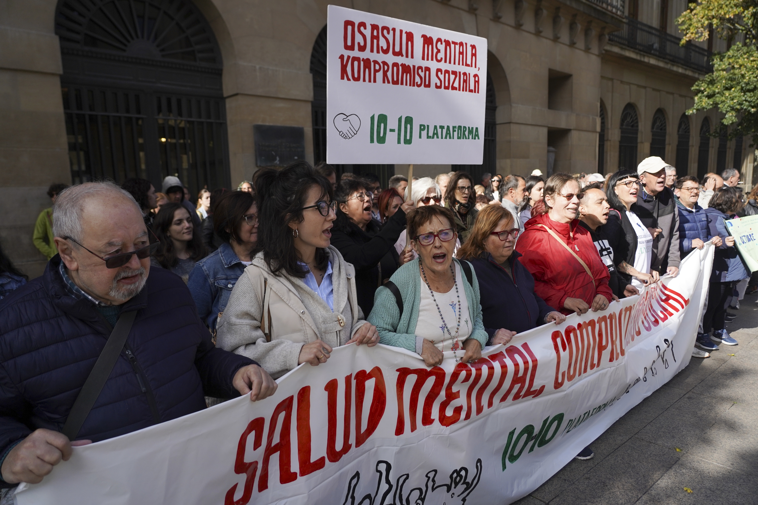Osasun mentaleko arreta eredua «irauli» behar dela aldarrikatu dute Osasun mentaleko arreta eredua «irauli» behar dela aldarrikatu dute