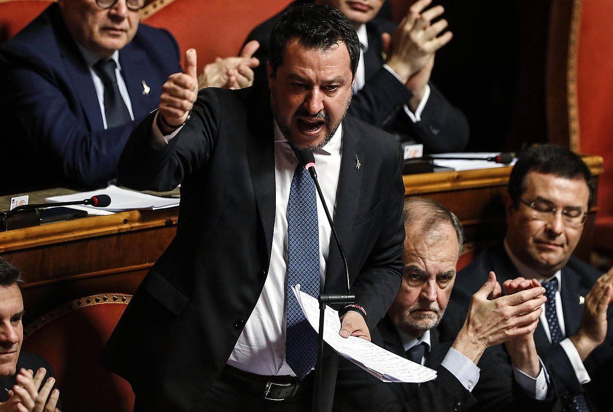 Salvini buruzagi ultraeskuindarra, gaur Senatuan izan duten eztabaidan. EFE