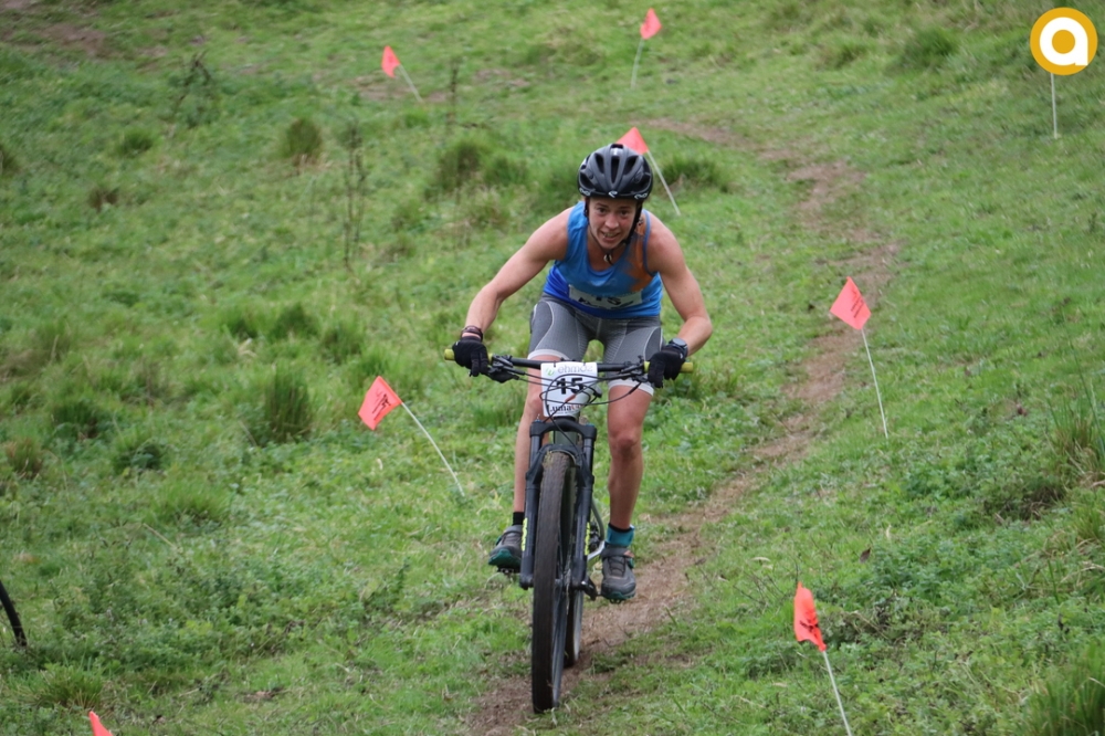 Mayi Mujika mendi korrikalaria