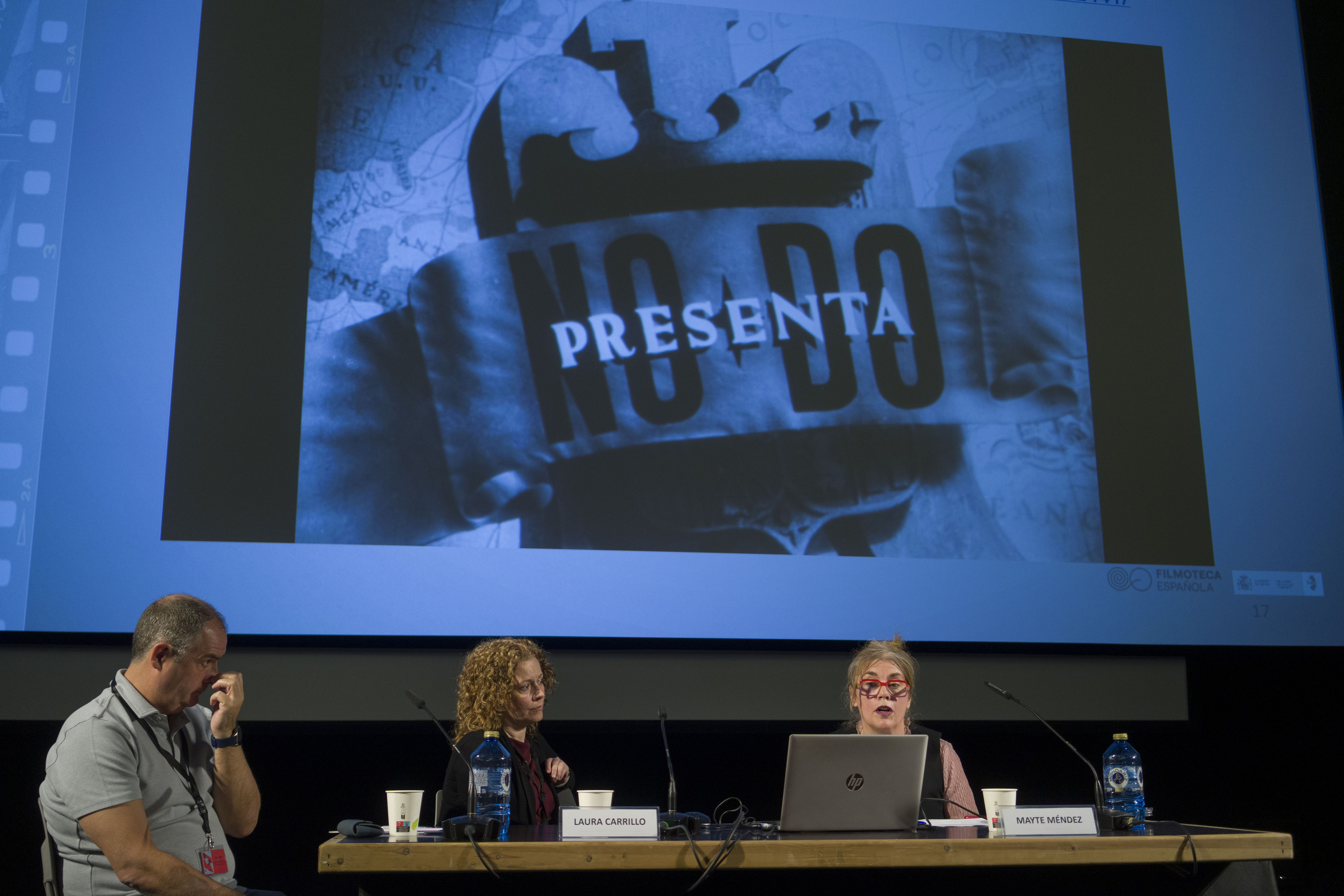 Ion Lopez (Euskadiko Filmategia), Laura Carrillo eta Mayte Mendez, Donostian, azaroaren 5ean. JON URBE / FOKU