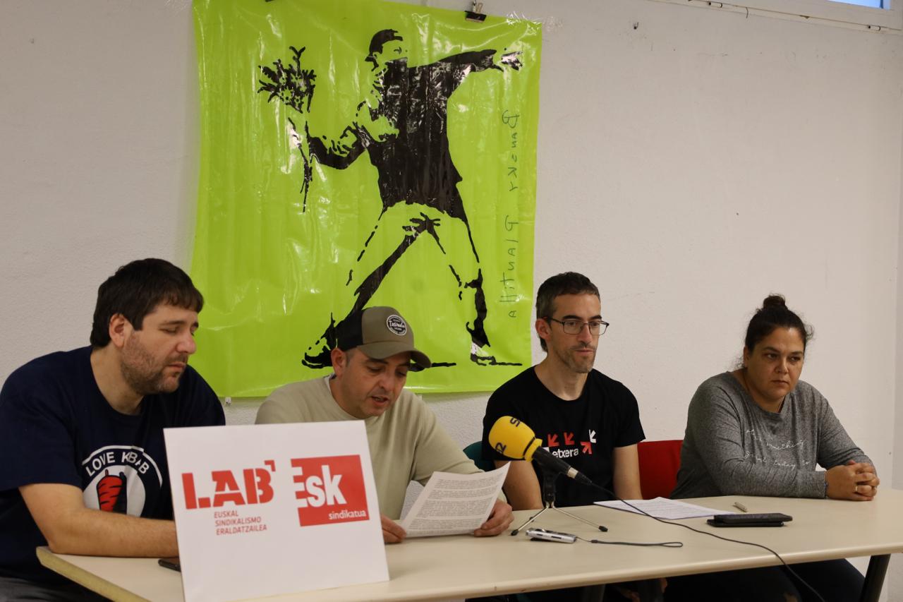 ESK-ren eta LABen agerraldia, gaur goizean, Gasteizen. ESK