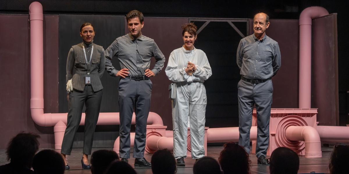 Olaizola, Agirrezabala, Aierbe eta Laskurain, 'Kaka' antzezlanaren entseguan, atzo, Errenterian. ANDONI CANELLADA / FOKU