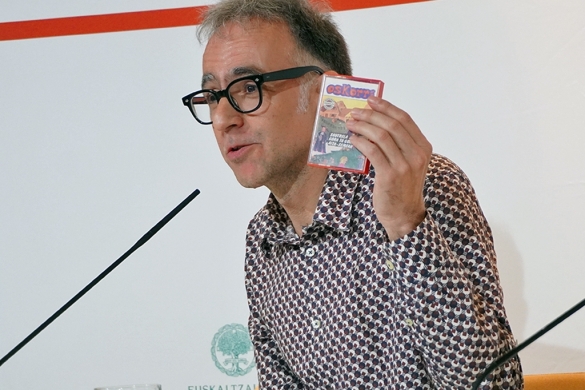 Harkaitz Cano, Gabriel Arestiren inguruko jardunaldian, gaur. EUSKALTZAINDIA