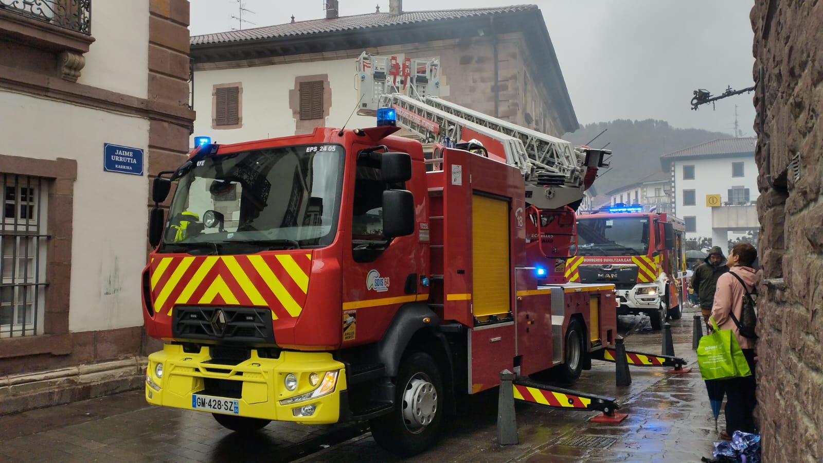 Berriobeitiko adingabeen zentro bat hustu dute gas ihes baten ondorioz Berriobeitiko adingabeen zentro bat hustu dute gas ihes baten ondorioz