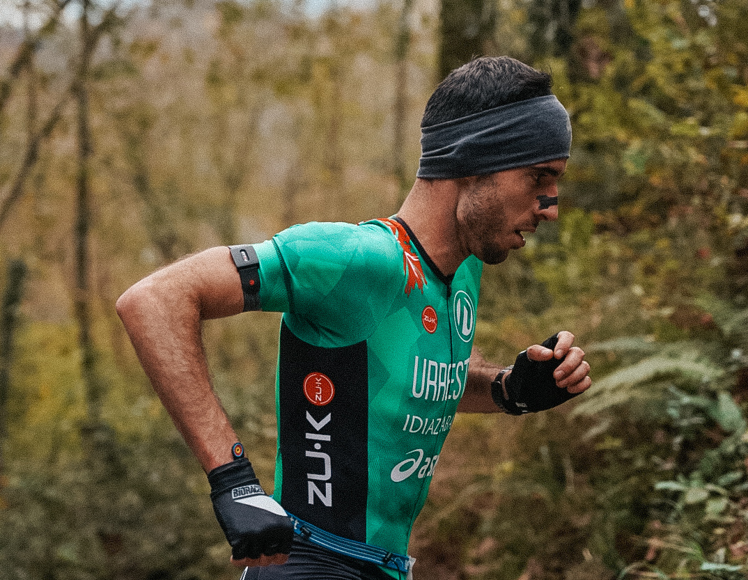 Josu Urrestarazu mendi duatloilaria.