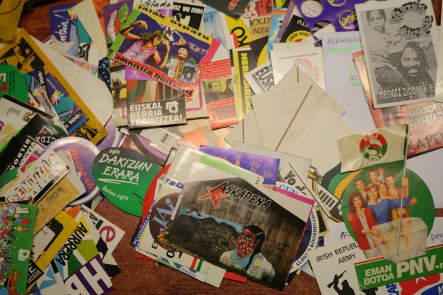 (ID_17634583677925) (/EZEZAGUNA) Frantxoa Teilagorriren pegatinak (ID_17634583677925) (/EZEZAGUNA) Frantxoa Teilagorriren pegatinak