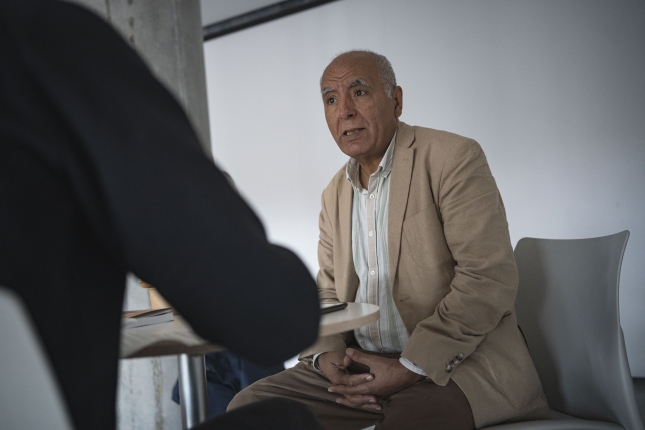 Abdeslam Aomar. ARITZ LO(ID_15529263) (Aritz Loiola/@FOKU) 2025-11-19, Bilbo. Abdeslam Aomar, Preso eta Desagertu Sahararren Senideen Elkarteko presidentea Abdeslam Aomar. ARITZ LO(ID_15529263) (Aritz Loiola/@FOKU) 2025-11-19, Bilbo. Abdeslam Aomar, Preso eta Desagertu Sahararren Senideen Elkarteko presidentea