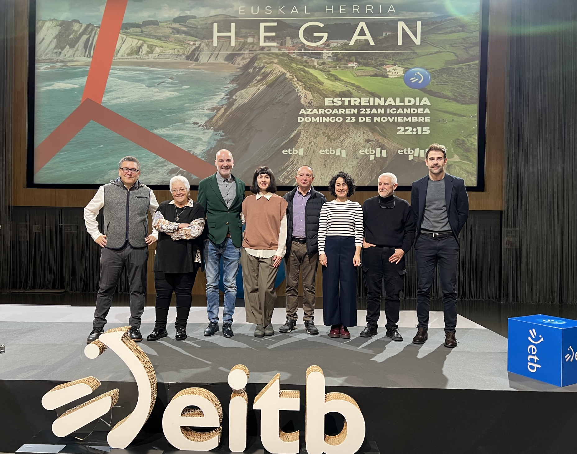 'Euskal Herria hegan' saioa aurkeztu dute gaur, Bilbon. ETB