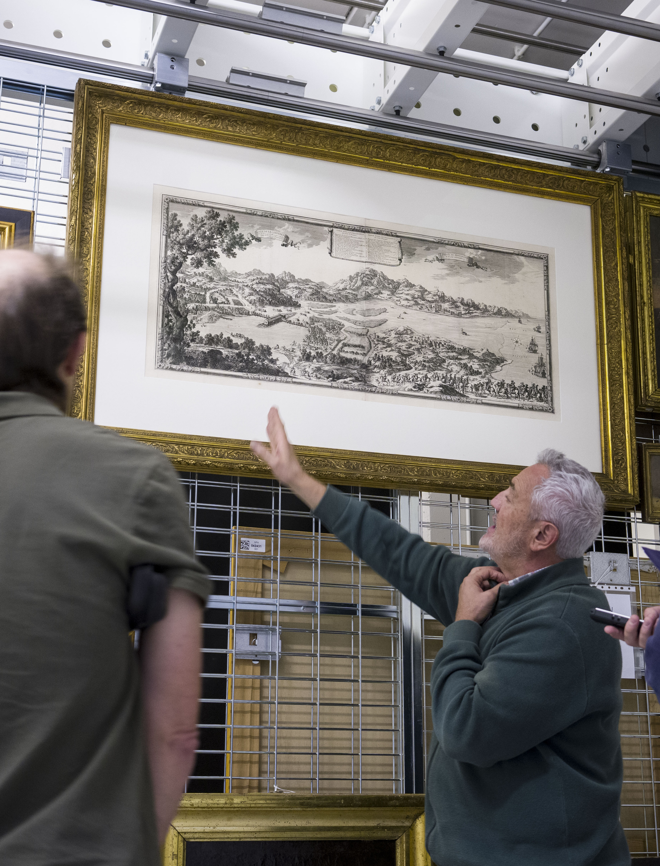 Asier Agirresarobe eta Xabier Kerexeta Pirinioetako bakearen koadroari begira. JON URBE / FOKU Asier Agirresarobe eta Xabier Kerexeta Pirinioetako bakearen koadroari begira. JON URBE / FOKU