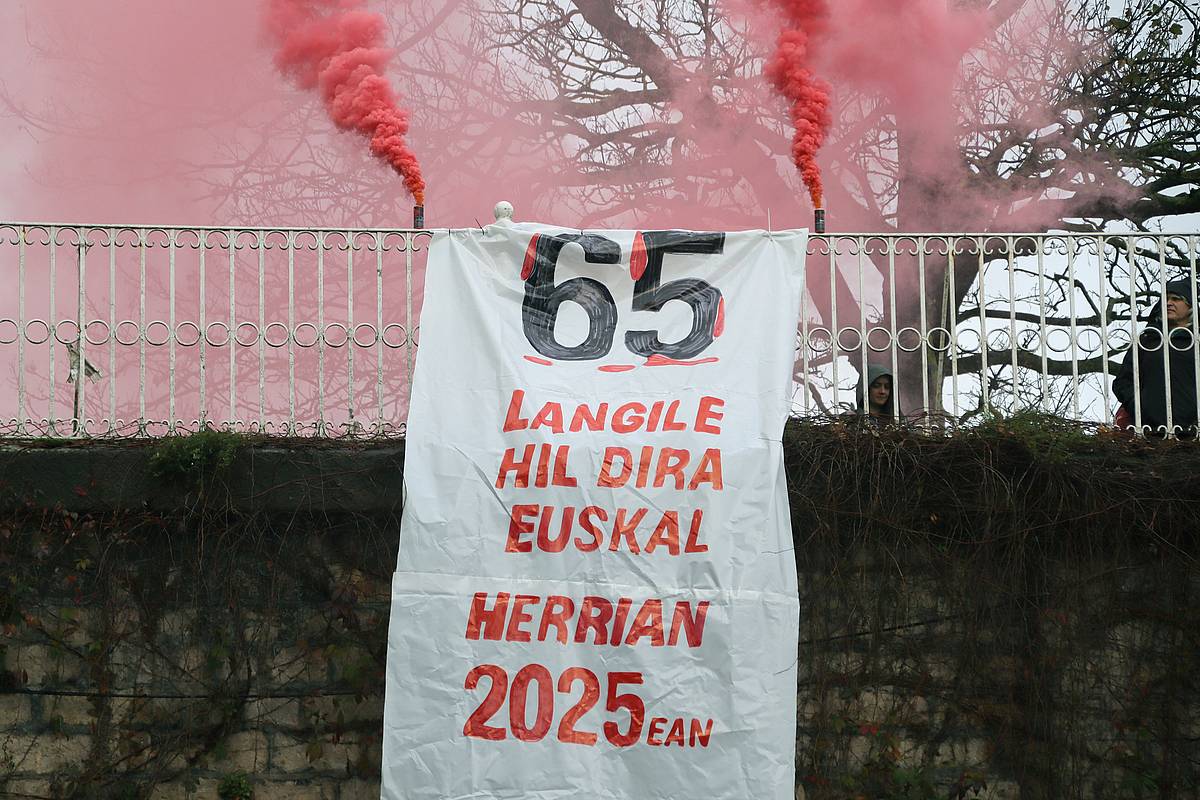  LAB, ESK, Steilas, EHNE Etxalde, Hiru eta Nafarroako CGT sindikatuen gaurko ekinaldia. LAB