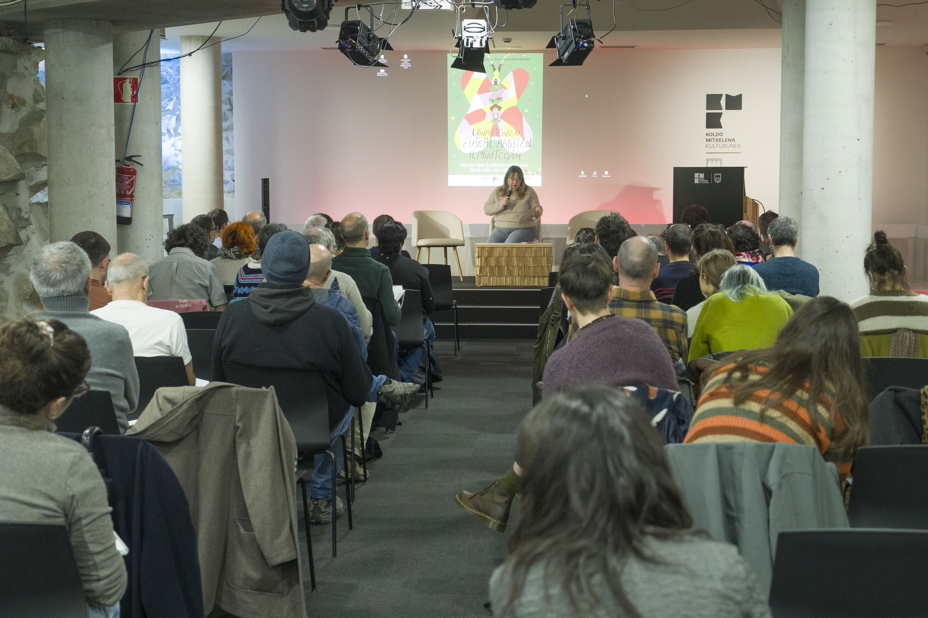 Oskia Ugarte, gaur, bere hitzartzearen tartean. JON URBE / FOKU