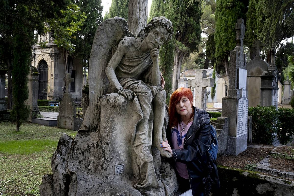 Marta Extramina Santa Isabel hilerrian. RAUL BOGAJO / FOKU Marta Extramina Santa Isabel hilerrian. RAUL BOGAJO / FOKU