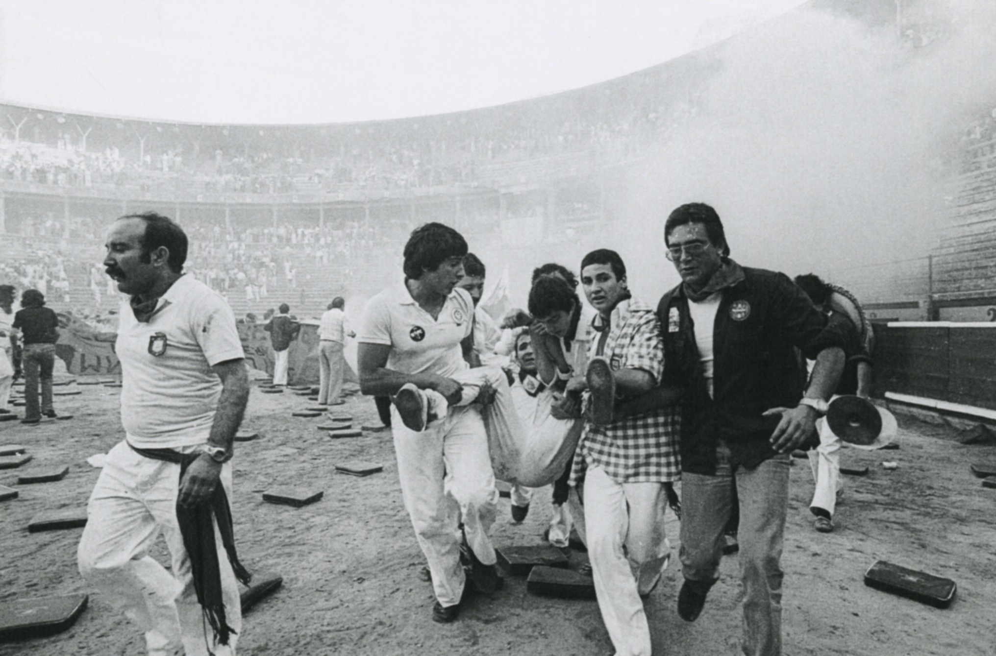 1978ko sanferminetan, uztailaren 8an, Polizia oldartu egin zitzaien amnistiaren aldeko pankarta bat zeramaten herritar batzuei, Iruñeko zezen plazan. German Rodriguez hil zuten tiroz. 1978ko sanferminetan, uztailaren 8an, Polizia oldartu egin zitzaien amnistiaren aldeko pankarta bat zeramaten herritar batzuei, Iruñeko zezen plazan. German Rodriguez hil zuten tiroz.