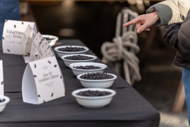 Ekoizleen lehiaketara aurkeztutako babarrunak. AITOR KARASATORRE / FOKU Ekoizleen lehiaketara aurkeztutako babarrunak. AITOR KARASATORRE / FOKU