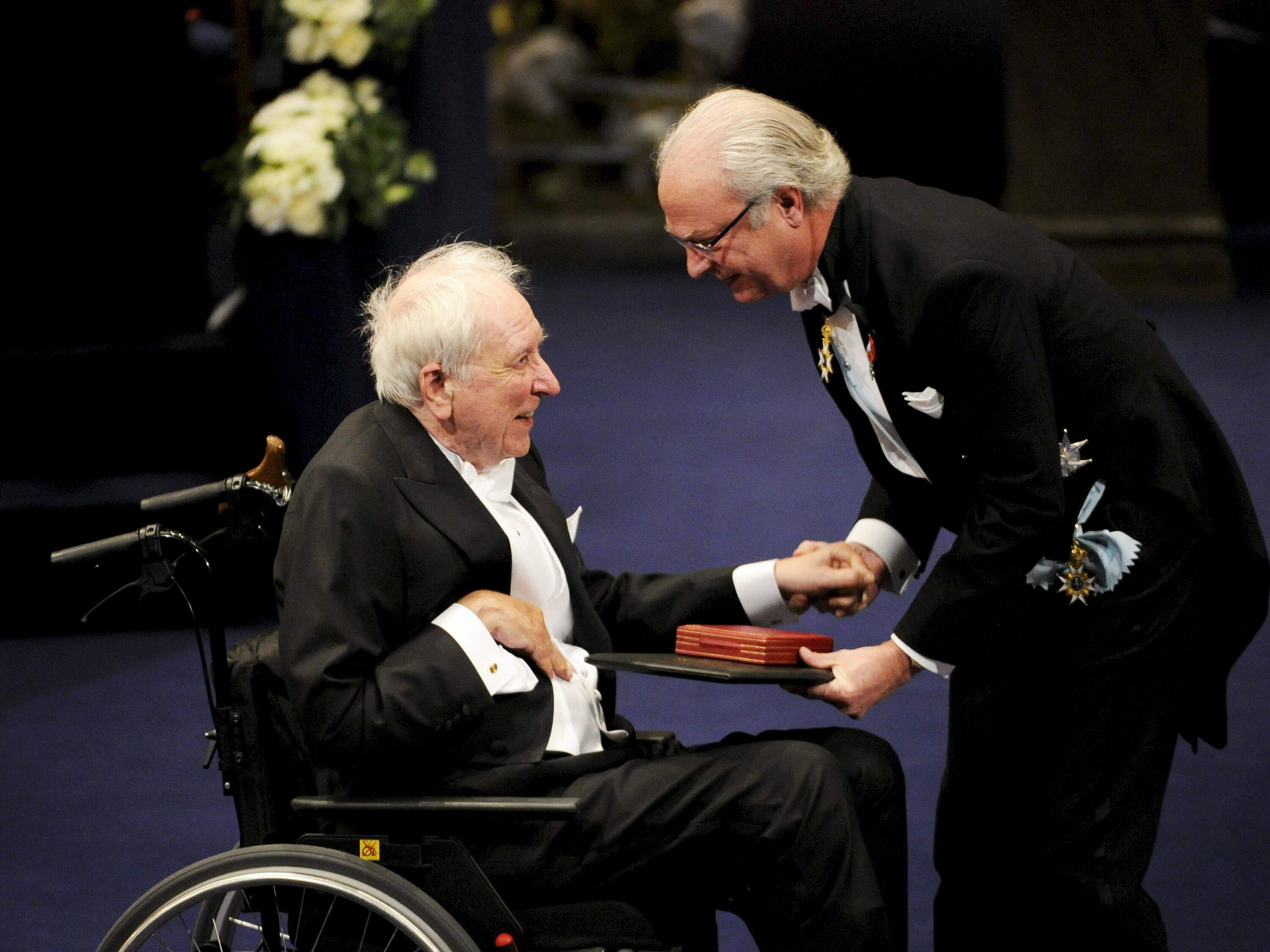 Tomas Transtromer idazlea, 2011n, Nobel saria jaso zuen egunean. ANDERS WIKLUND/ EFE