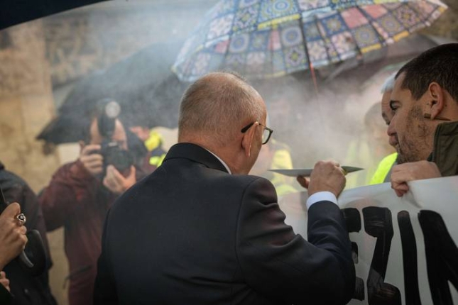 Gonzalezi gutuna eman dioten unea. AIARALDEA Gonzalezi gutuna eman dioten unea. AIARALDEA