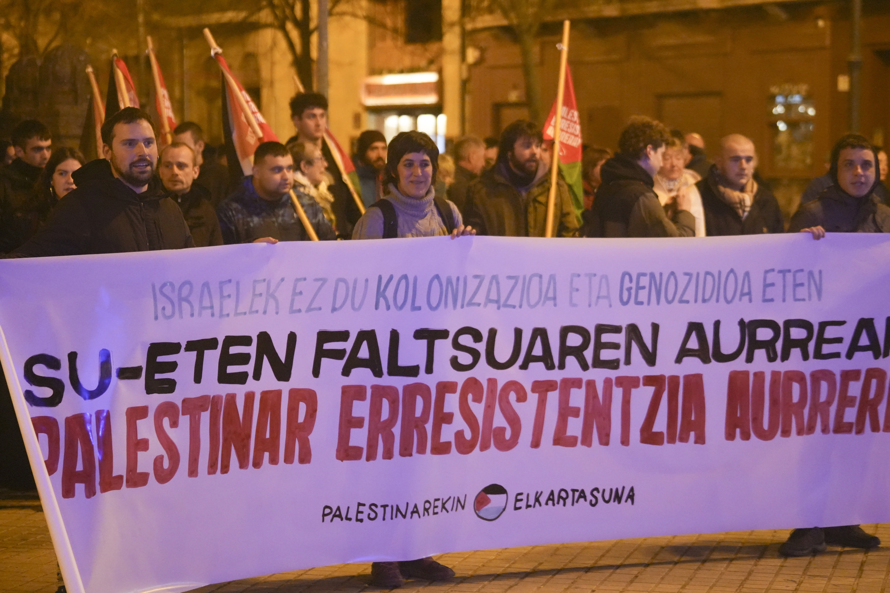 Palestinarekin Elkartasunak deitutako elkarretaratzea gaur, Iruñean. JAGOBA MANTEROLA / FOKU